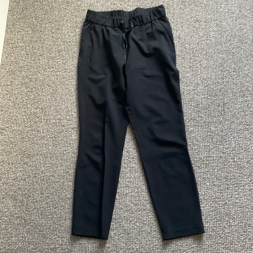 Lululemon black pant Sz 4